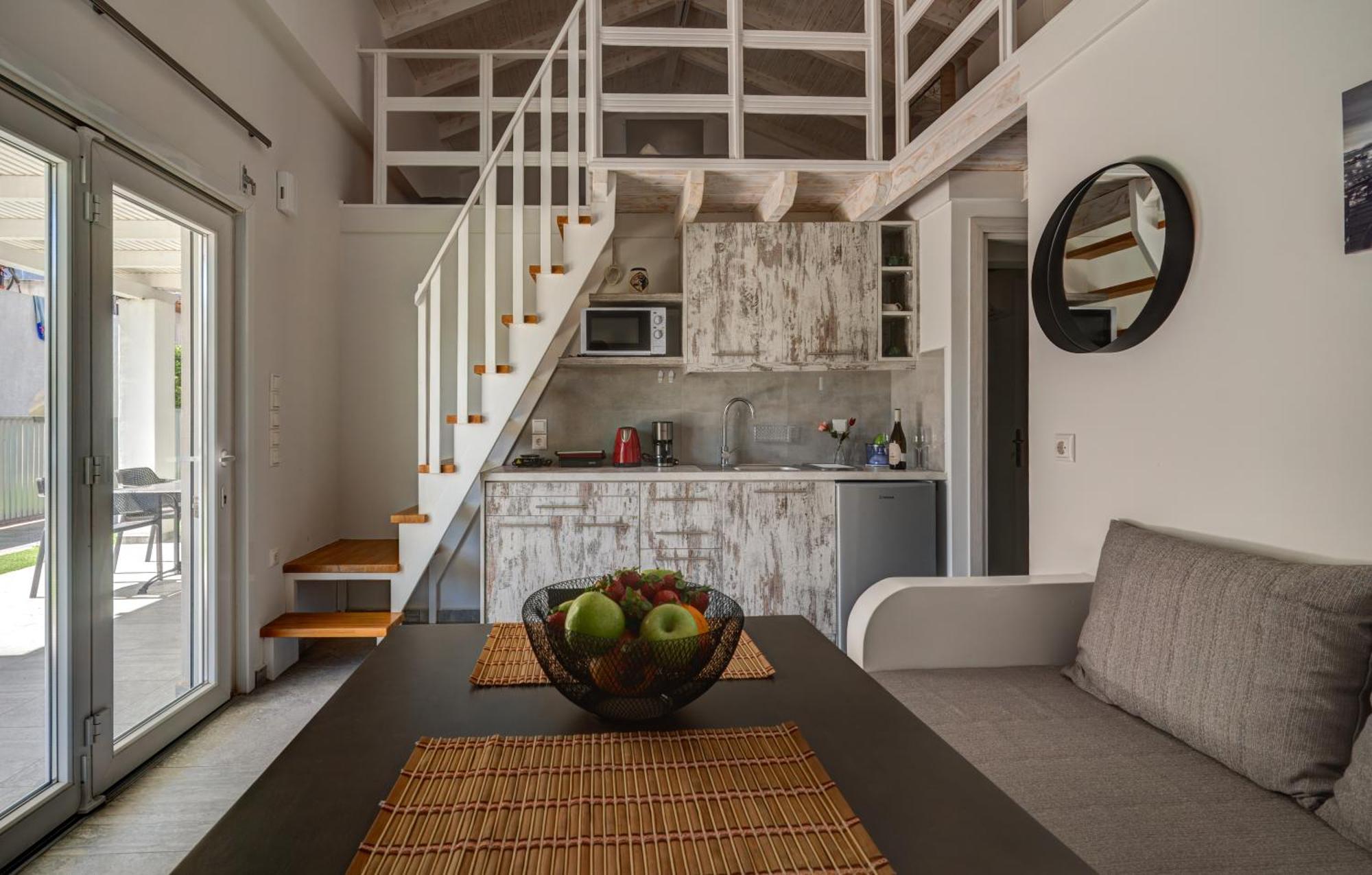 Molos Beachfront Apartments In Diakopto Exteriér fotografie