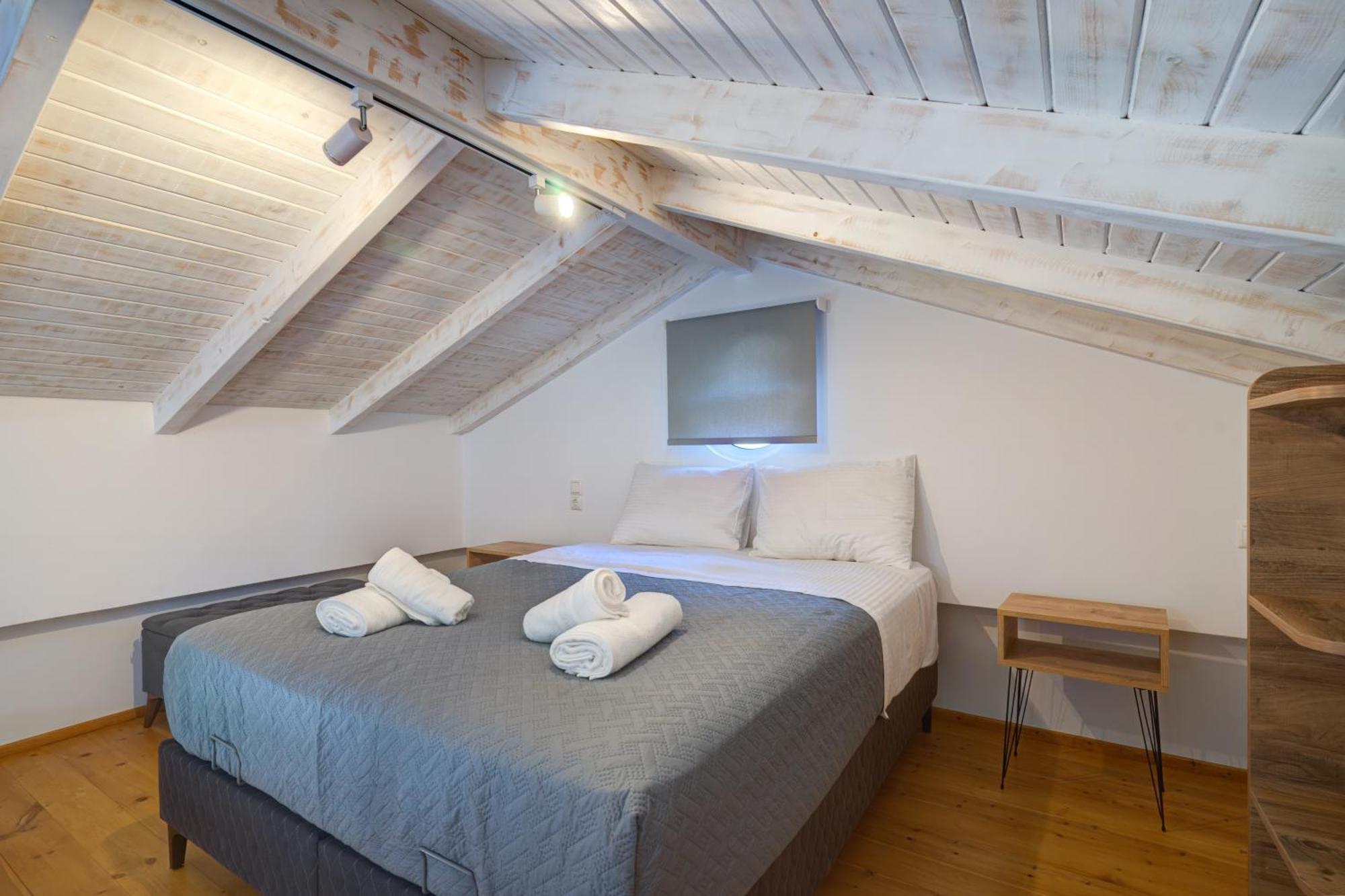 Molos Beachfront Apartments In Diakopto Exteriér fotografie