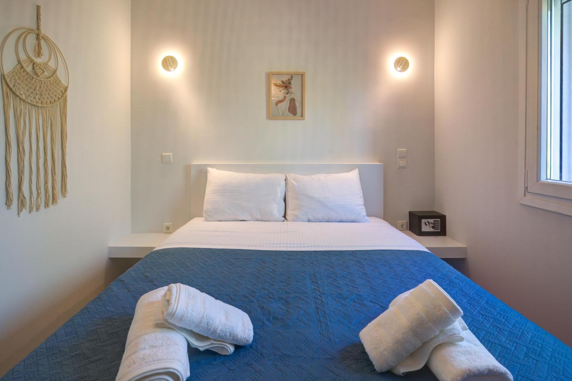 Molos Beachfront Apartments In Diakopto Exteriér fotografie