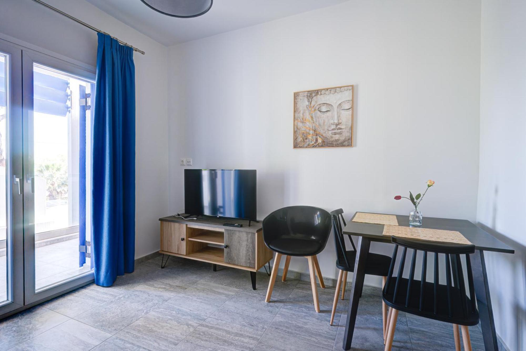 Molos Beachfront Apartments In Diakopto Exteriér fotografie