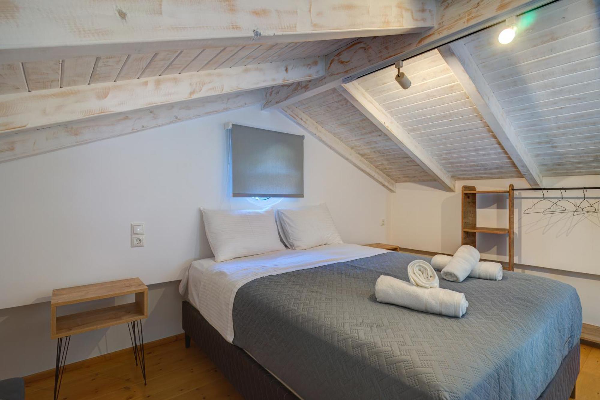 Molos Beachfront Apartments In Diakopto Exteriér fotografie