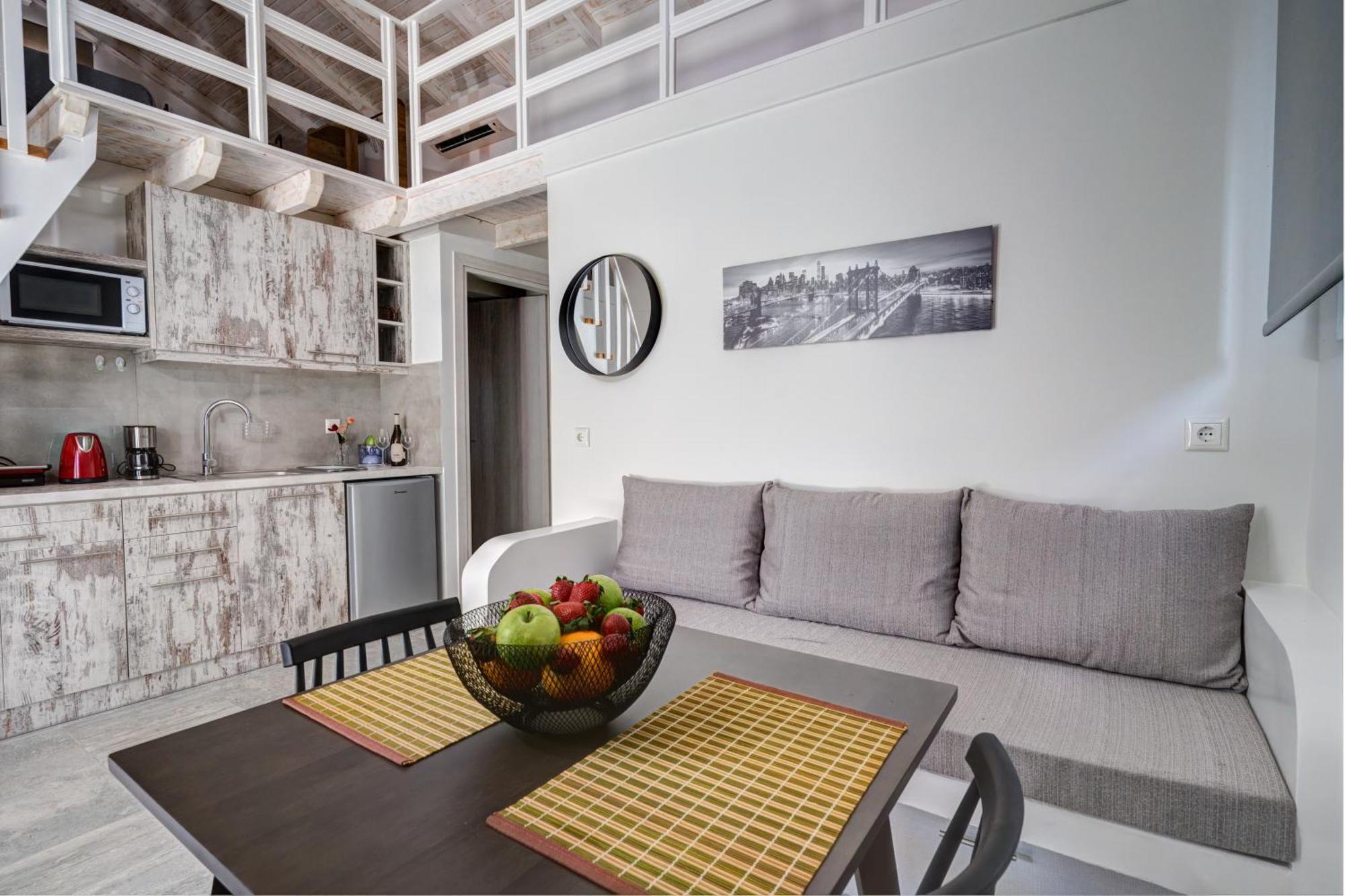Molos Beachfront Apartments In Diakopto Exteriér fotografie