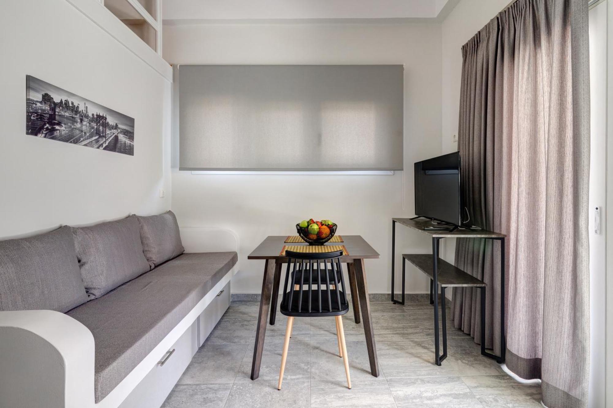 Molos Beachfront Apartments In Diakopto Exteriér fotografie