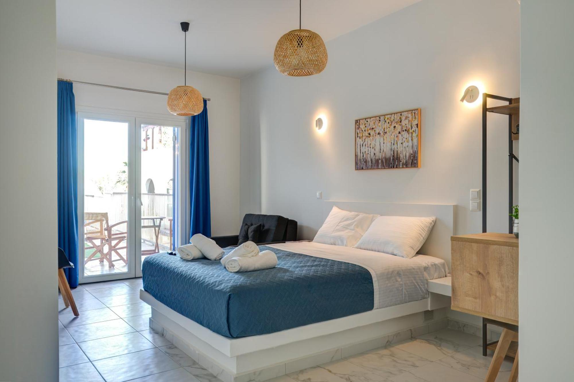 Molos Beachfront Apartments In Diakopto Exteriér fotografie