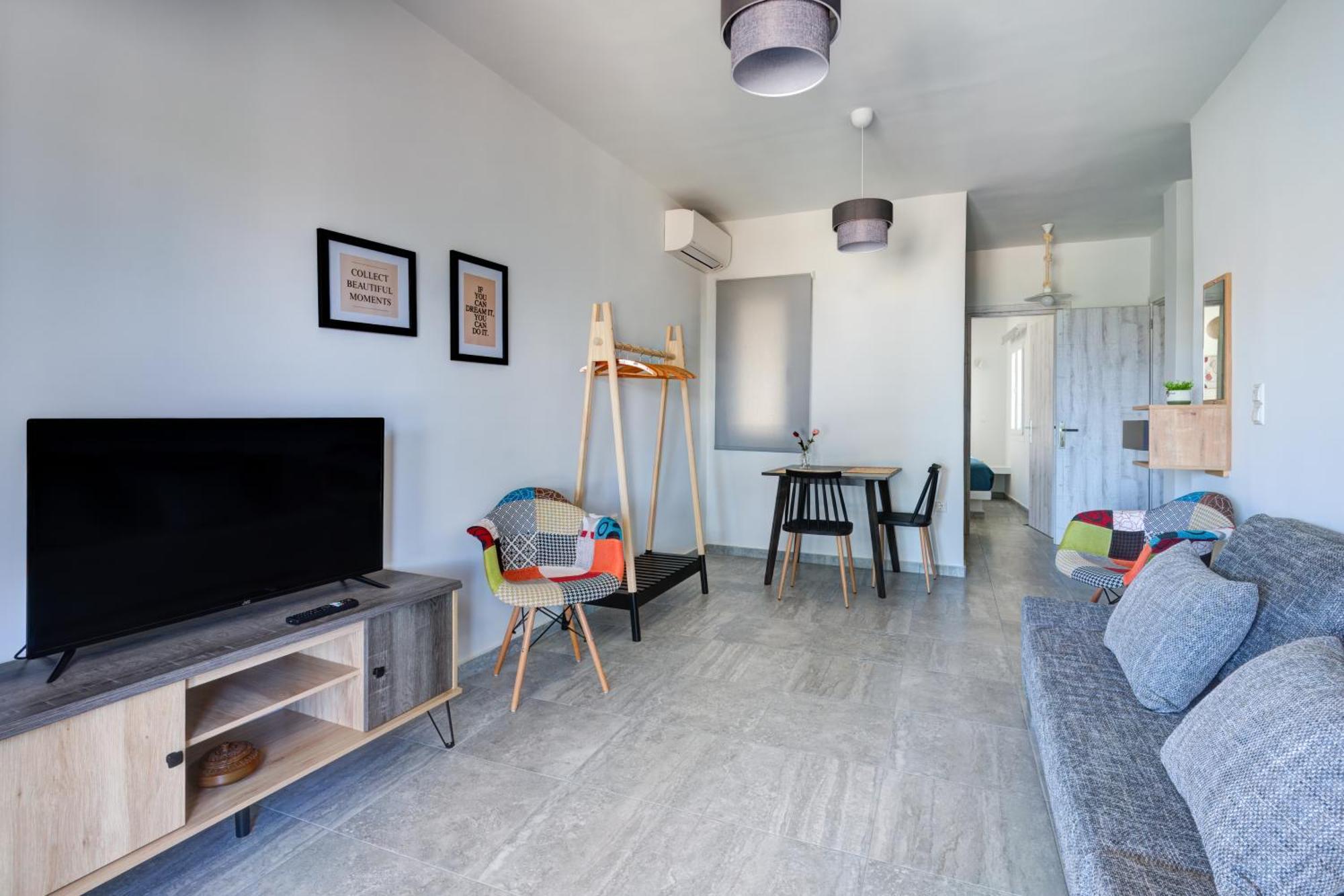 Molos Beachfront Apartments In Diakopto Exteriér fotografie