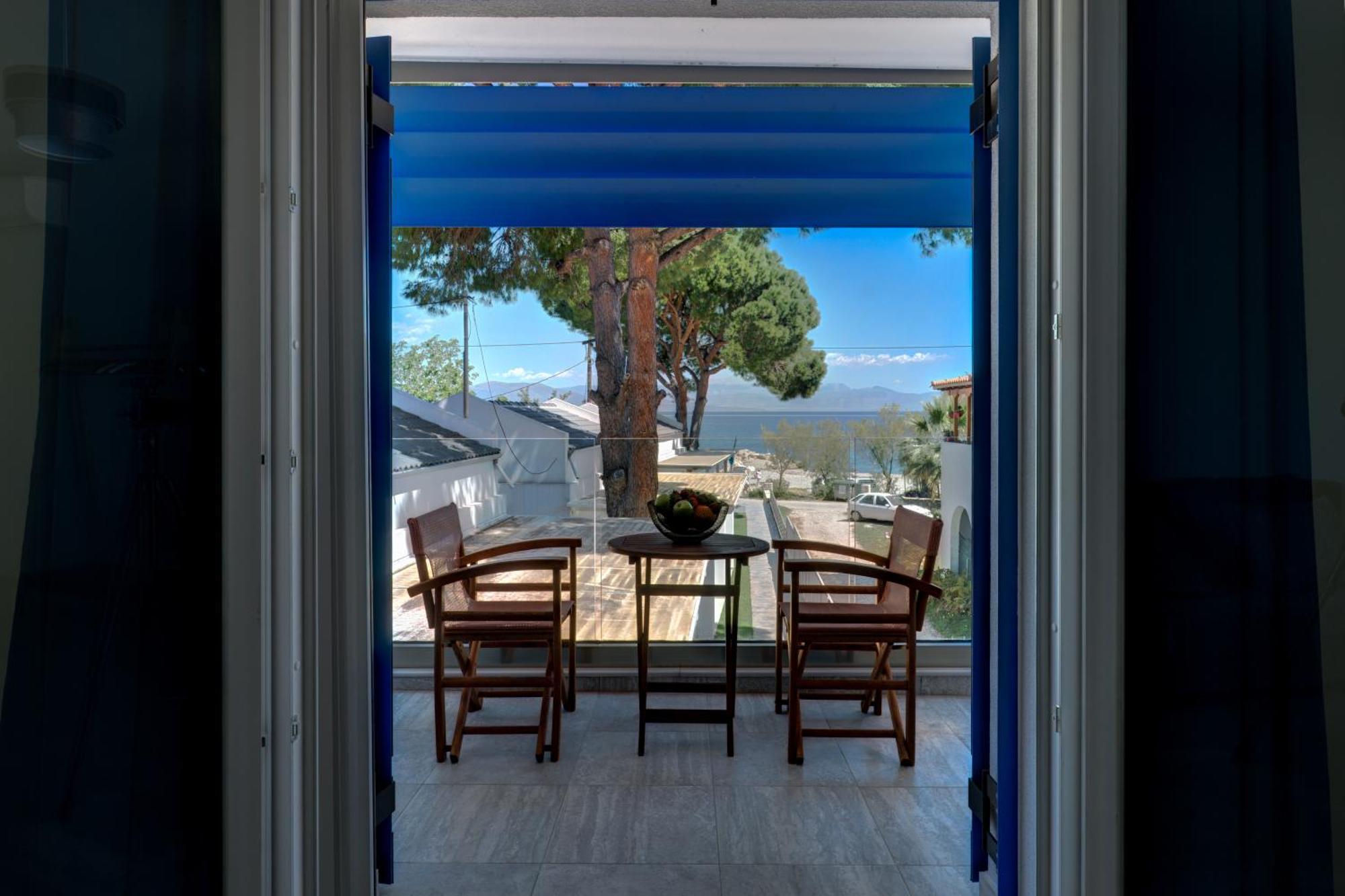 Molos Beachfront Apartments In Diakopto Exteriér fotografie