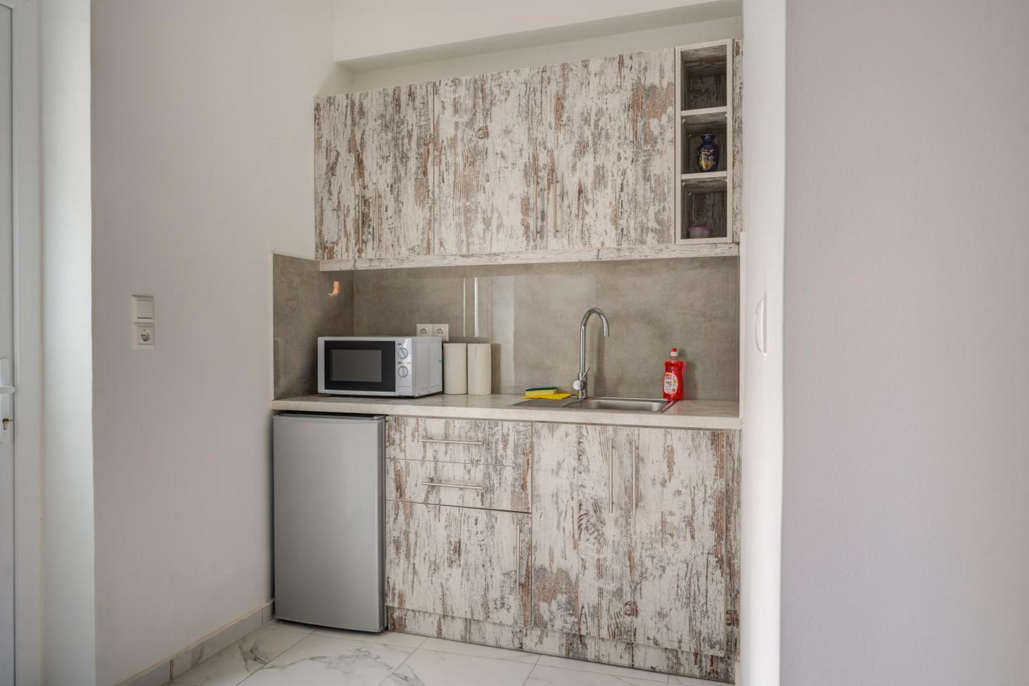 Molos Beachfront Apartments In Diakopto Exteriér fotografie