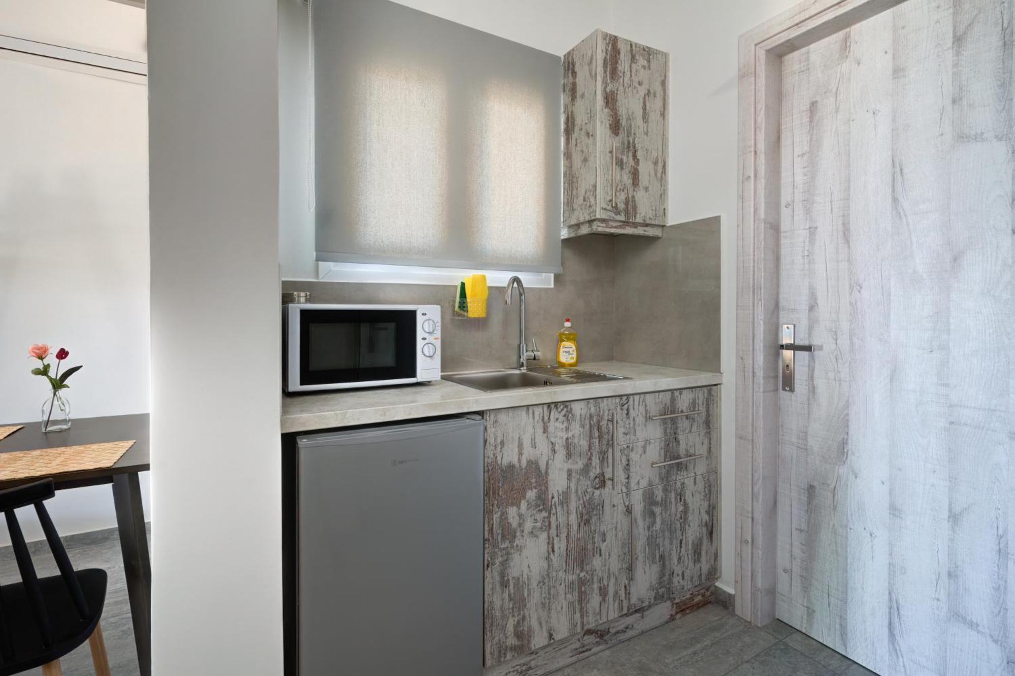 Molos Beachfront Apartments In Diakopto Pokoj fotografie
